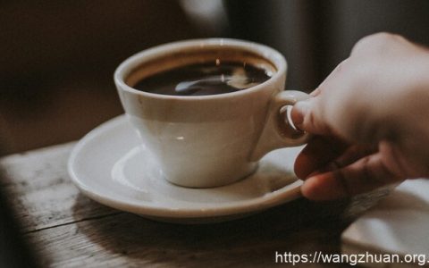 千亿茶饮市场的资本战局：最终竞争对手是瑞幸？